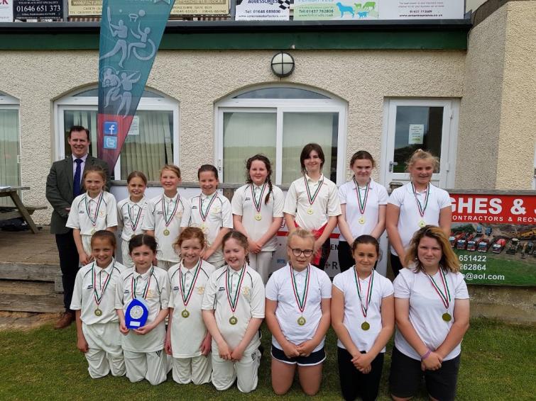 ?South county winners Tavernspite CP School and runners-up Stepaside CP School, with Valeros Public Affairs Manager Stephen Thornton